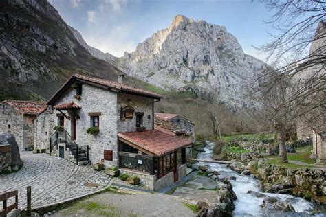 Mapa de la zona de producción del queso de Cabrales en los Picos de Europa, Asturias.
