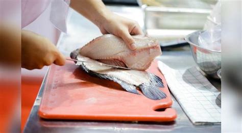 Esquema de cómo limpiar y filetear un pescado