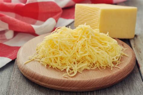 Relleno de queso rallado para empanadas