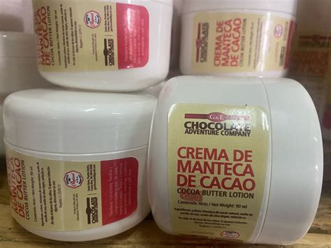 Foto de los ingredientes principales para la crema de manos: manteca de cacao, aceites vegetales, vitamina E