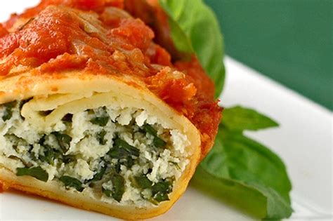 Foto de pasta fresca rellena con espinaca y ricota