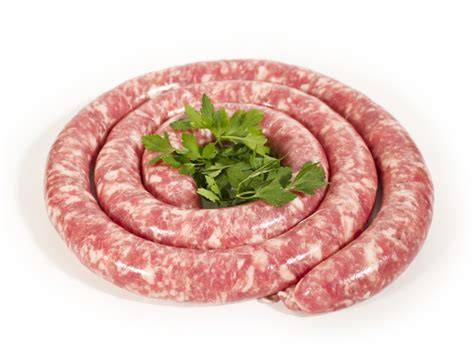 Una longaniza fresca lista para cocinar