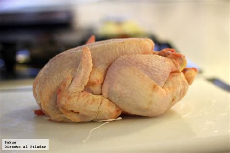 Pollo bridado con su propia piel