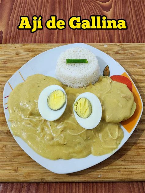 Proceso de licuado de pan remojado con caldo y ají amarillo