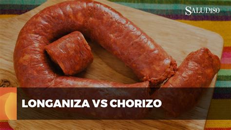 Infografía mostrando la diferencia entre un chorizo pinchado (seco) y uno no pinchado (jugoso) en la parrilla.