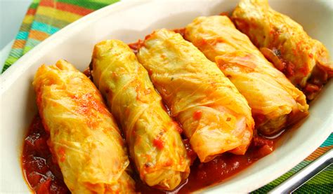 Surtido de Niños Envueltos con diferentes rellenos y en diferentes hojas (carne, repollo, parra)
