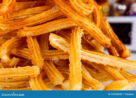 Churros tradicionales recién hechos