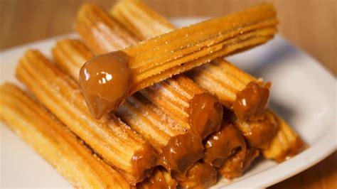 Churros rellenos de dulce de leche