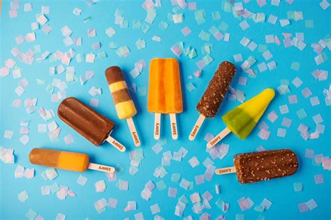 Surtido de helados Savory en diferentes formatos: tarrinas, paletas, bombones