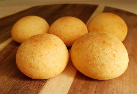 Ingredientes frescos para almojábanas colombianas