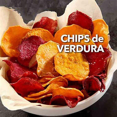 variedad de chips de verduras horneadas
