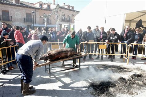 Ilustración histórica de la matanza del cerdo en España