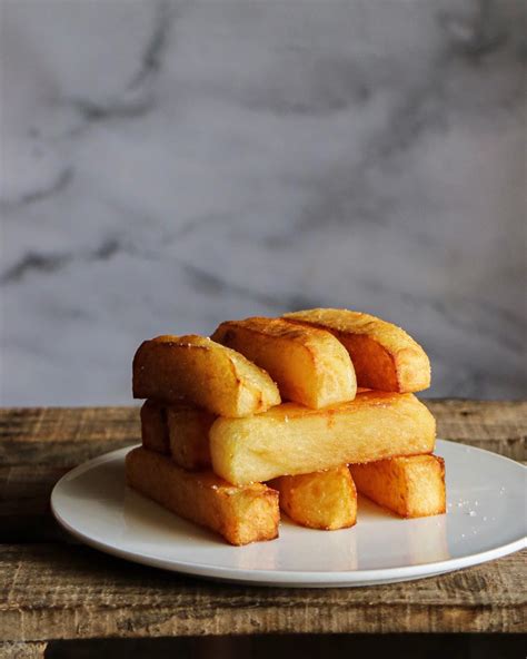 Patatas Pont Neuf: plato terminado en una presentación de torre