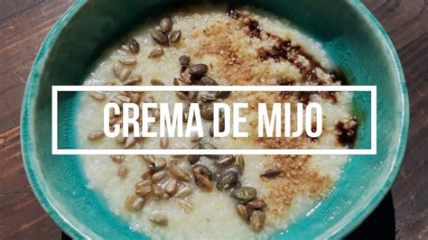 Plato de crema de mijo con diferentes toppings dulces y salados