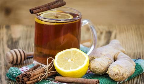 ingredientes para té de jengibre, limón y canela