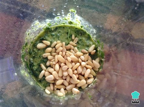 Plato de pesto con piñones