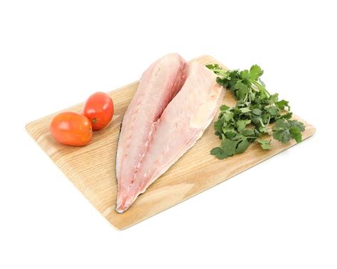 Ilustración de un filete de jurel crudo con sus características escamas plateadas y cuerpo alargado.