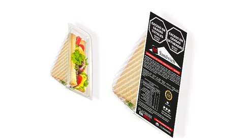 Variedad de sándwiches envasados al vacío con diferentes tipos de empaque (film y bandeja sellada)