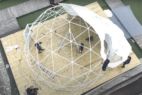 Esquema de la estructura de una cúpula de madera de Andy Goldsworthy