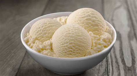 proceso casero de elaboración de helado de vainilla