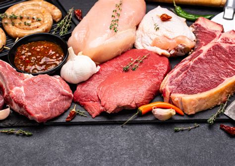 Foto de distintas carnes de ave