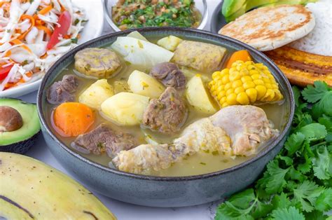 representación de sancocho colombiano