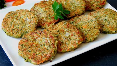 Hamburguesas de brócoli caseras y coloridas para niños