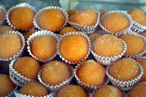 Yemas de Santa Teresa, postre tradicional español