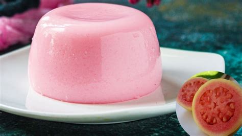 Gelatina de guayaba cremosa en moldes individuales