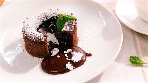 Coulant de chocolate con centro líquido y azúcar glas