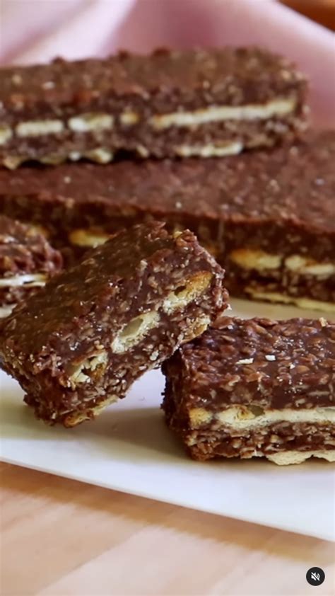 Foto de turrón de avena en rodajas listo para servir