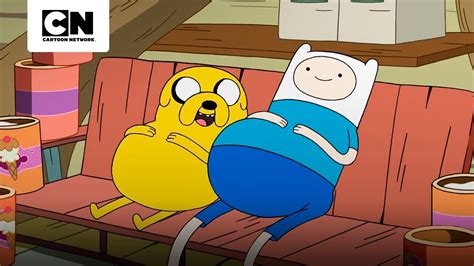Finn y Jake en la colorida y extraña Dimensión Púrpura