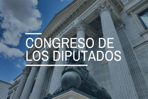 Fotografía histórica de Isabel Tocino en el Congreso de los Diputados durante su etapa como diputada