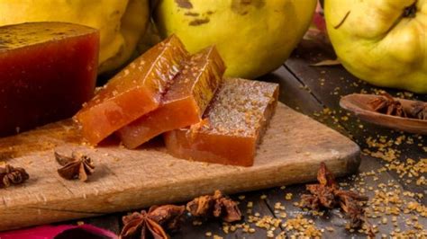 Ilustración de membrillo y dulce de membrillo tradicional portugués