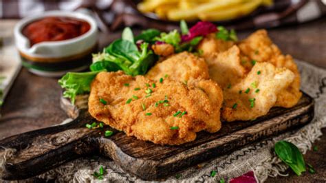 Proceso de empanizado de pollo