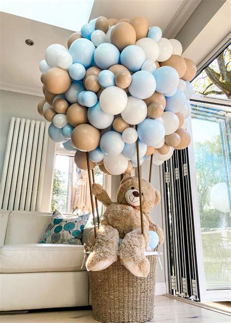 Foto temática de un baby shower con decoración DIY