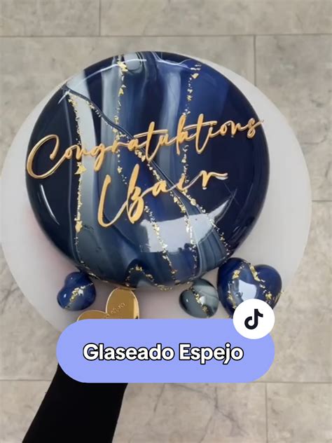 Ejemplo de postre glaseado con acabado profesional