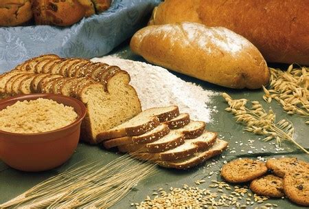 Variedad de productos elaborados con harina de trigo