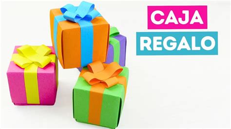Imagen del papel de seda extendido dentro de una caja de regalo