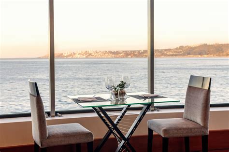 Vista interior del restaurante Travesía en Chiloé