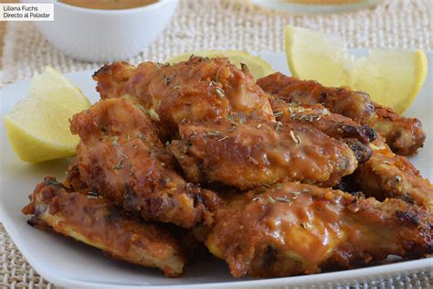 Alitas de pollo con miel y mostaza emplatadas