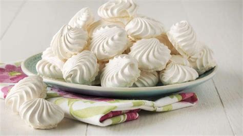 Merengue seco y crocante listo para ser utilizado