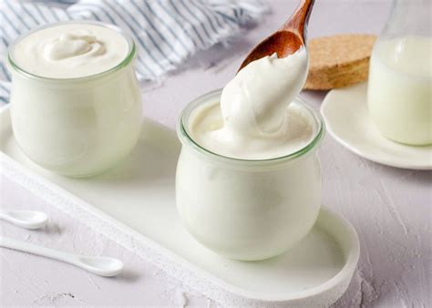 Yogur natural y yogur griego