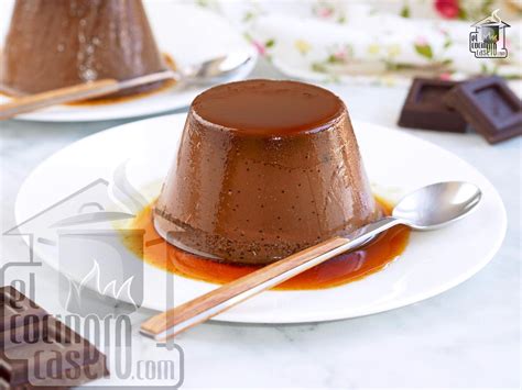 Flan de chocolate con cobertura
