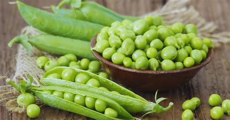 Foto temática: Variedad de arvejas en un cuenco