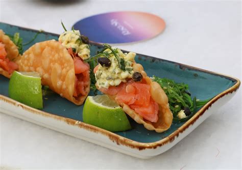 Plato de entrada decorativo y apetitoso