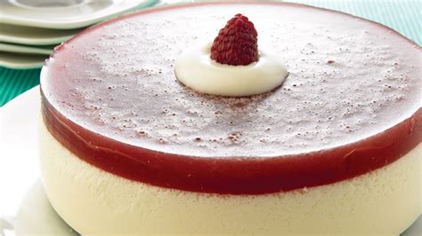 Torta de yogur con capa de gelatina de frambuesa
