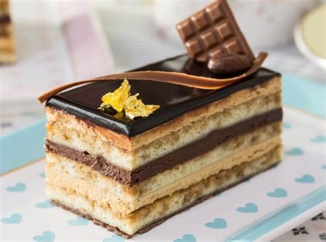 Tarta Ópera de varias capas cortada