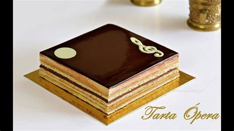 Tiramisú y Tarta Ópera uno al lado del otro