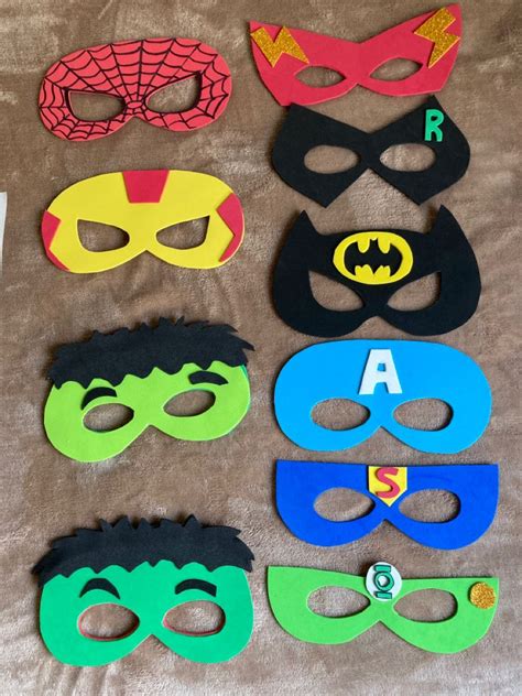 Guirnalda de antifaces de superhéroes